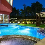Balneo Complex & Aquatonik Hotel