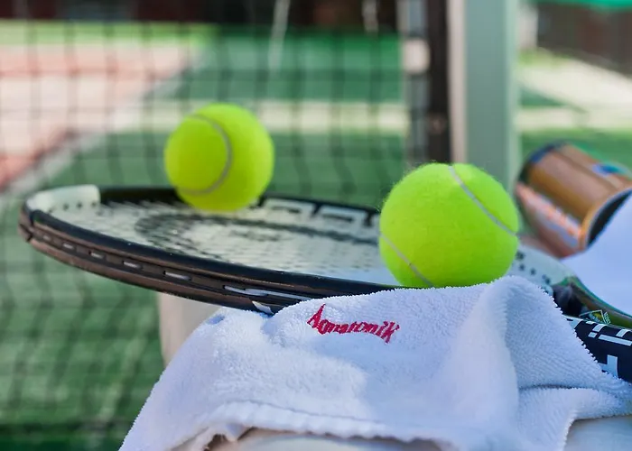 Хотел балнеокомплекс и акватоник