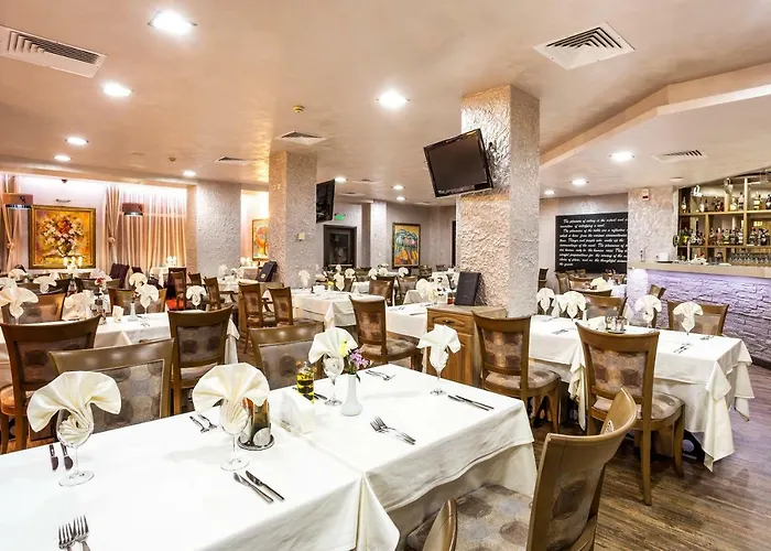 балнеокомплекс и акватоник Хотел 4*